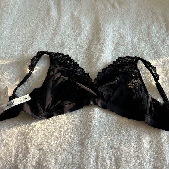 NWT Intimissimi Black Lace Triangle Wireless Bra 36B - Picture 6 of 10
